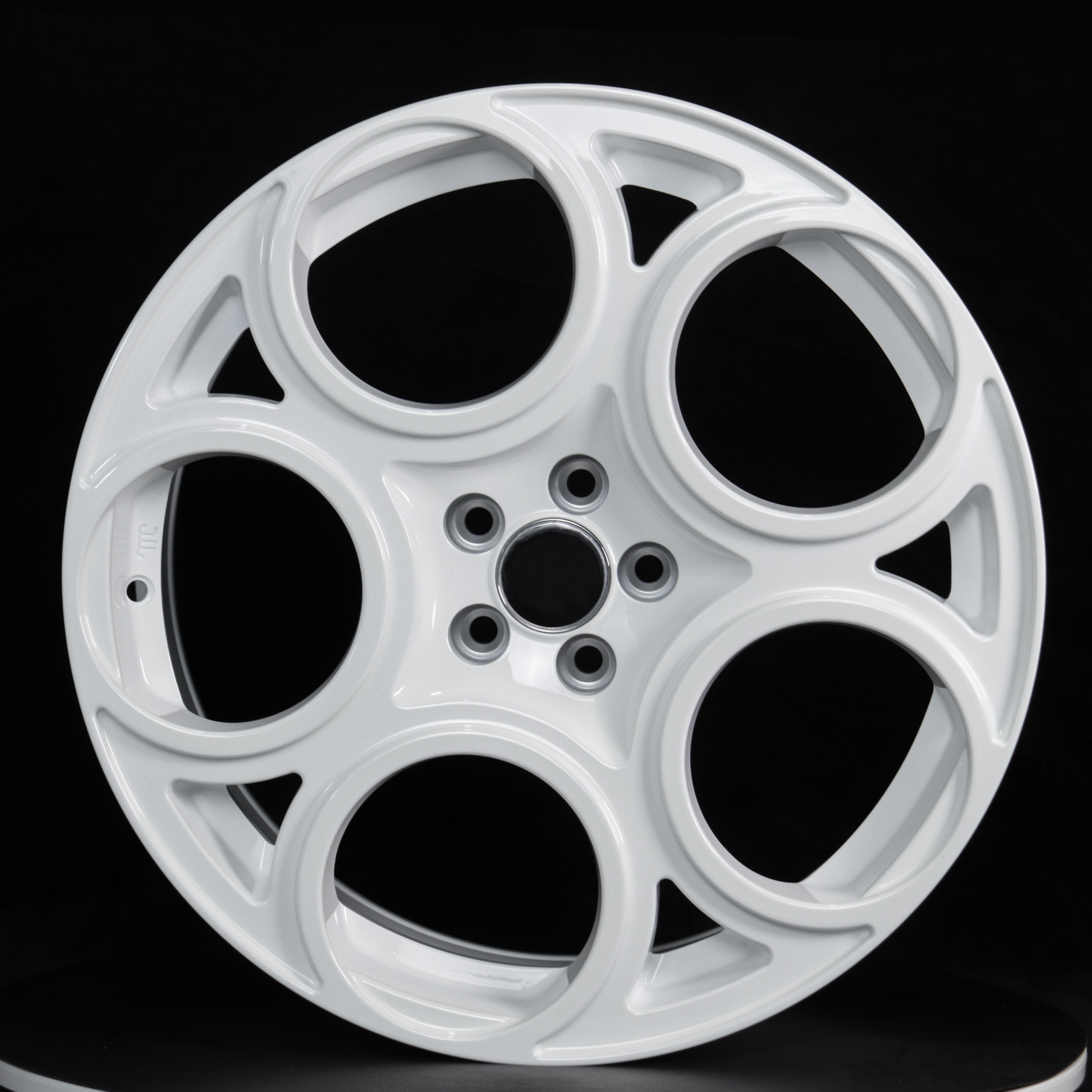 YC bright white high-end custom car hub China